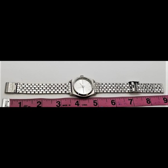 Nixon Happy Unisex Stainless Steel Silver Water Resistant Japan Quartz 161 Watch - Picture 7 of 10